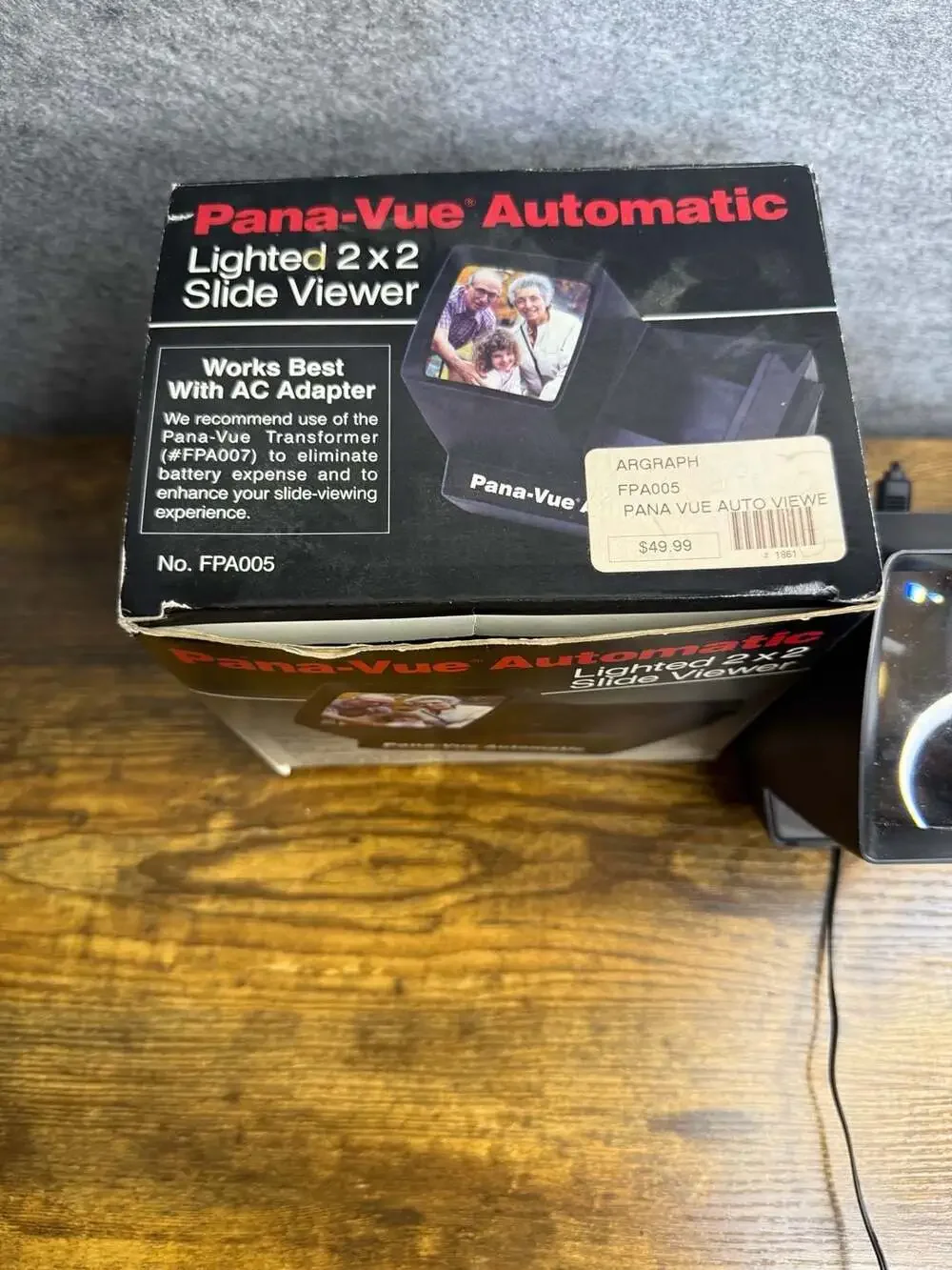 Pana-Vue Automatic Lighted 2x2 Slide Viewer with Original Box